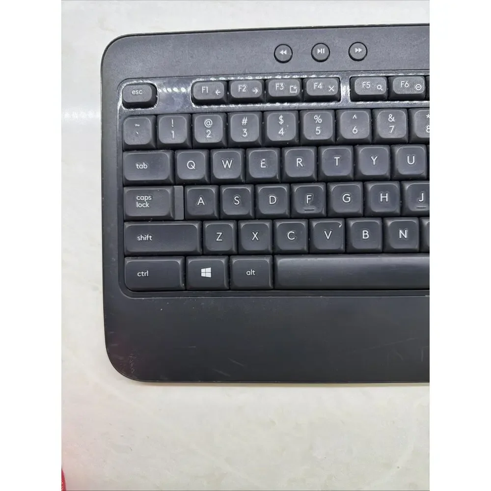 LOGITECH K540 Wireless Desktop Keyboard Powers On Unifying Receiver Not Included